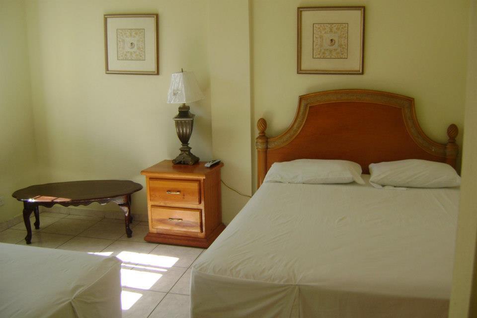 לה קאי Caribbean Hotel Cayes מראה חיצוני תמונה